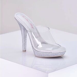 Purchased and never used bodybuilding competition shoes